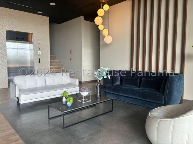 Beautiful Penthouse in Altos de Panamá
